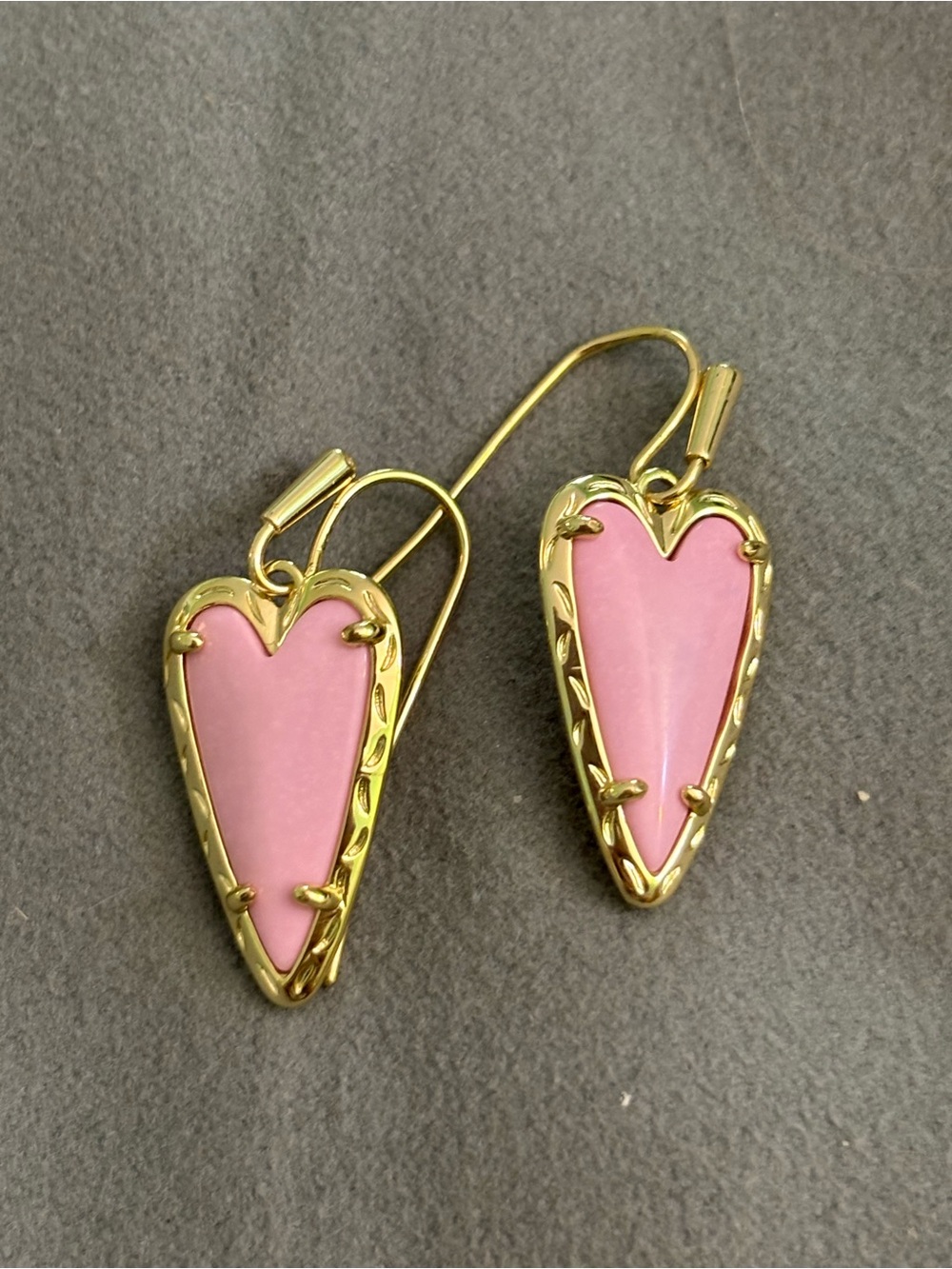 Kendra Scott Gold-Tone Pink Heart Drop Earrings